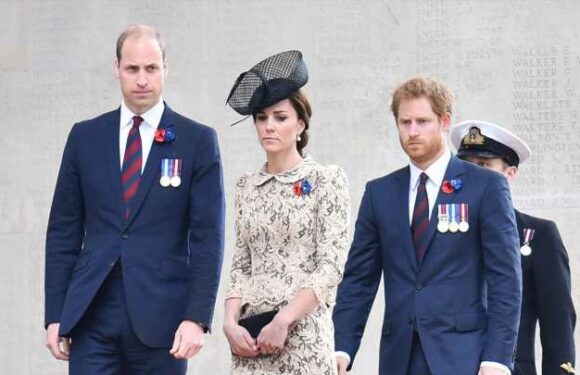 Liebevolle Worte: Bei George und Charlotte wird Harry emotional