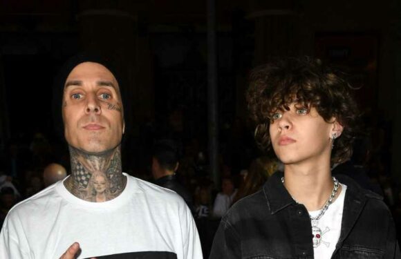 Travis Barker taucht nach Tour-Abbruch in Video von Sohn auf