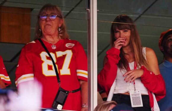 Doch nicht begeistert? Für Donna Kelce war Taylor nur "ok"