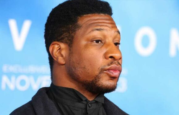 Überraschende Wende: Jonathan Majors Ex wurde angeklagt!