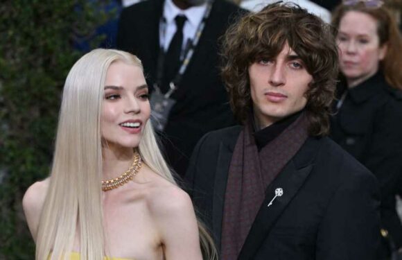 Zweiter Tag Hochzeit: Anya Taylor-Joy knutscht ihren Malcolm