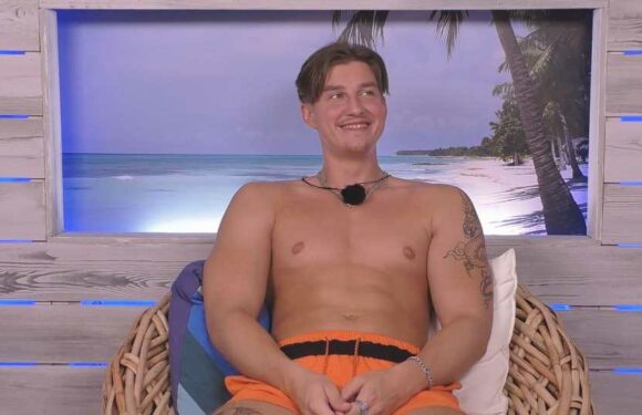 "Fettnäpfchen": Darum ging Hannes bei "Love Island" leer aus
