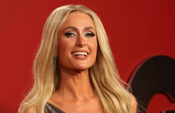 Paris Hilton: Baby Nummer zwei? Sie postet rätselhaftes Strampler-Foto