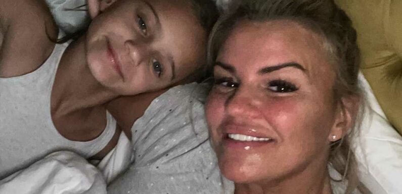 Tochter hat Ohnmachtsanfälle: Kerry Katona ist beunruhigt!