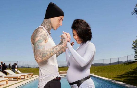 Travis Barker besucht Kourtney nach Geburt mehrmals am Tag