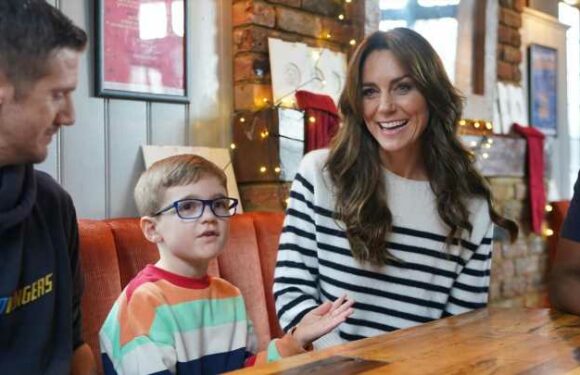 Video zeigt: Darum eilt Kate kurz nach diesem Termin zu Sohn George