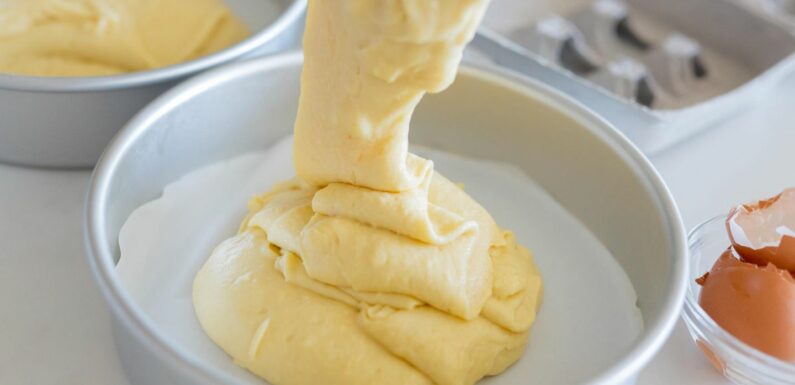 In 3 Minuten im Ofen: So einfach und schnell gelingt dieser saftige Joghurtkuchen